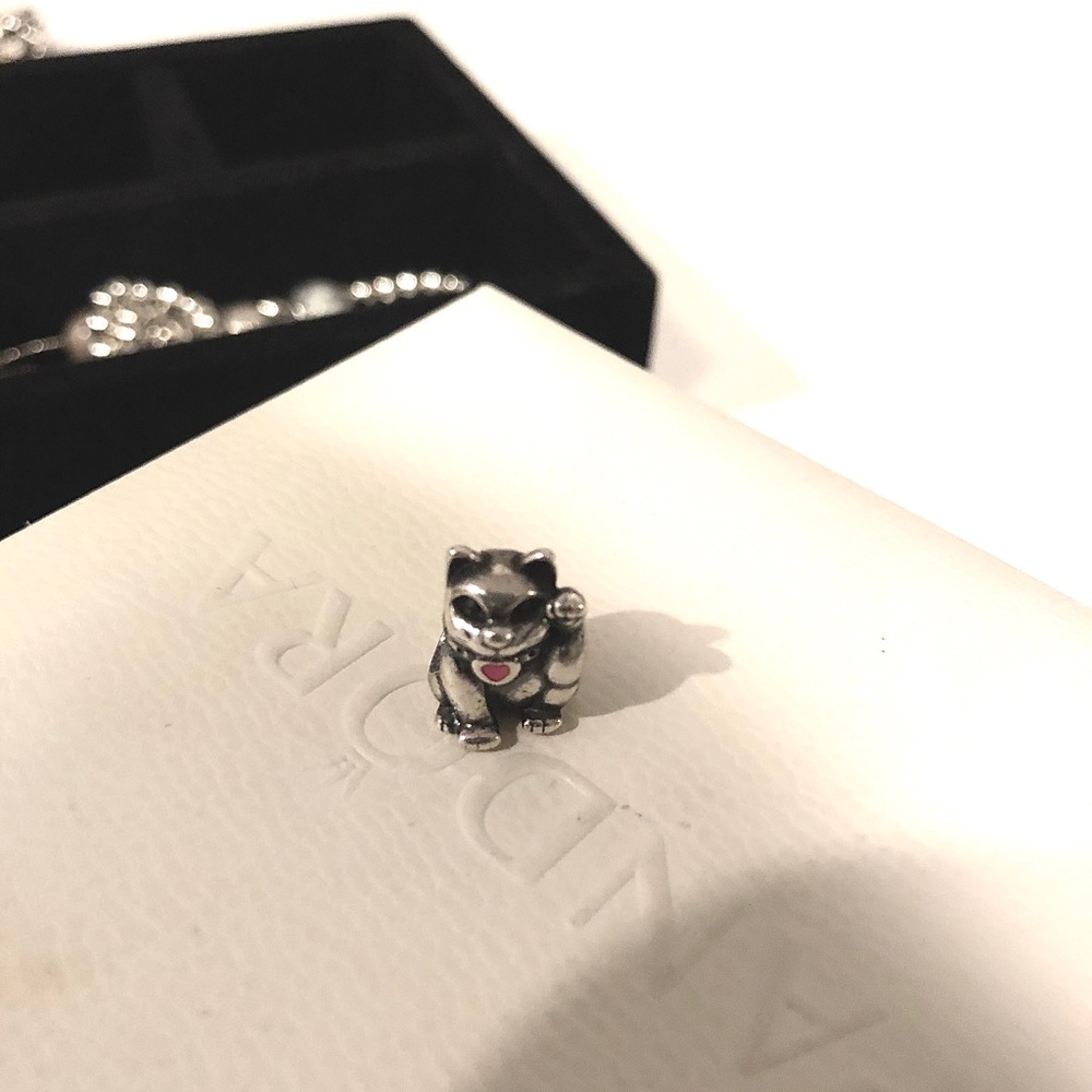 Pandora Lucky Cat Charm